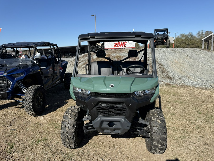 2025 Can-Am Defender HD9