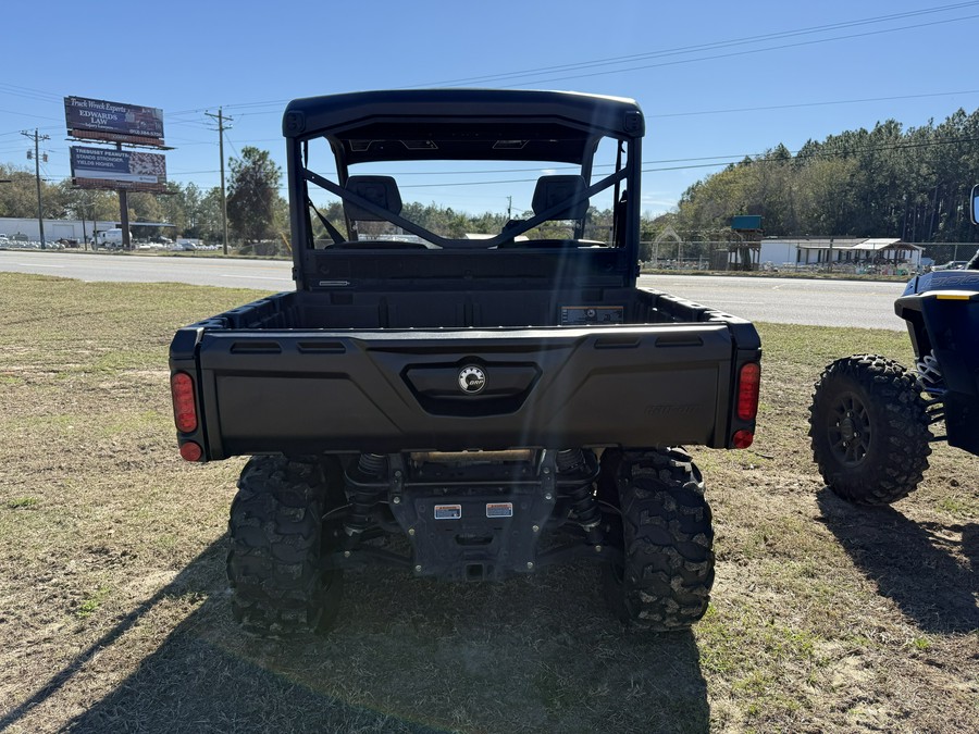 2025 Can-Am Defender HD9