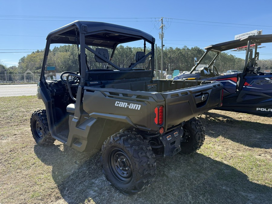 2025 Can-Am Defender HD9