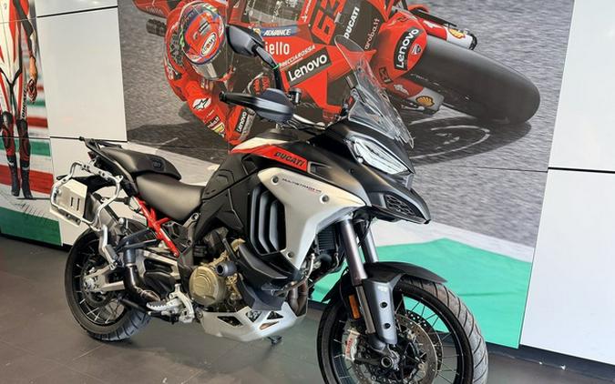 2023 Ducati Multistrada V4 Rally Brushed Aluminum & Matte Blac
