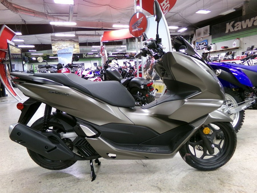 2024 Honda PCX150 ABS