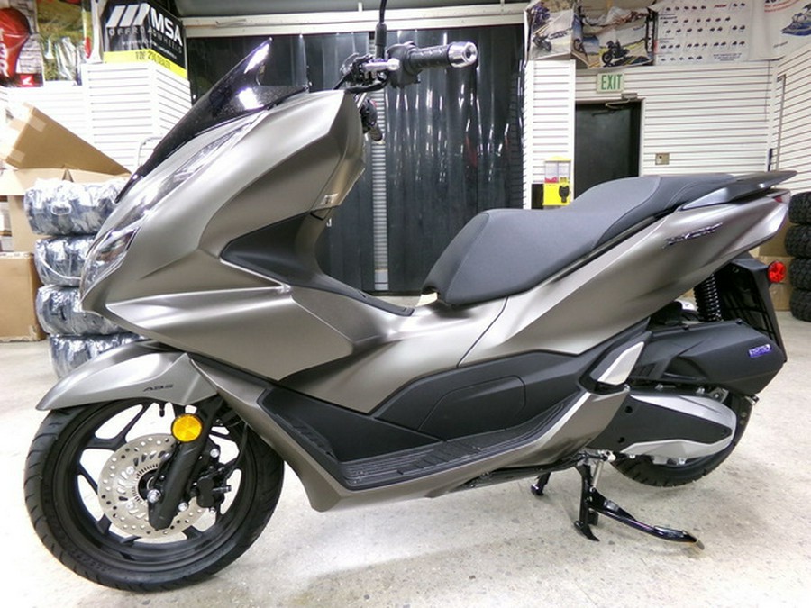2024 Honda PCX150 ABS
