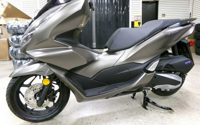 2024 Honda PCX150 ABS