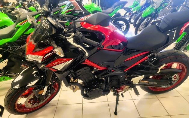 2024 Kawasaki Z900 ABS Candy Persimmon Red/Ebony