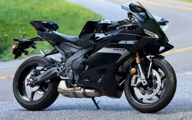 2025 Yamaha YZF R9