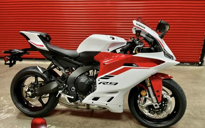 2025 Yamaha YZF R9