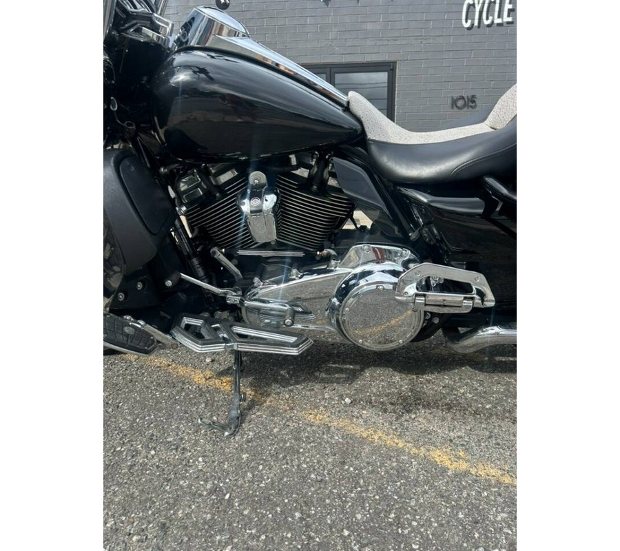 2022 Harley-Davidson Road Glide FLTRX