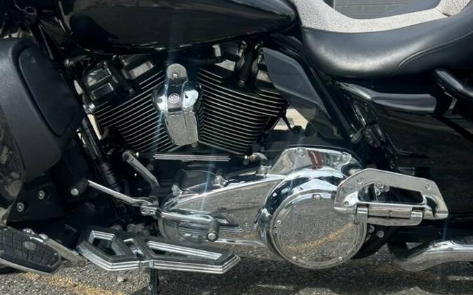 2022 Harley-Davidson Road Glide FLTRX