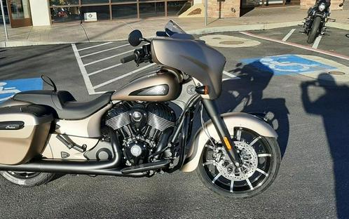 2024 Indian Motorcycle® Chieftain® Dark Horse® w/Powerband Audio Pkg Sandstone Smoke