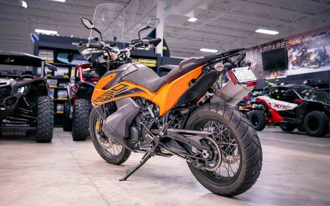 2022 KTM 890 Adventure