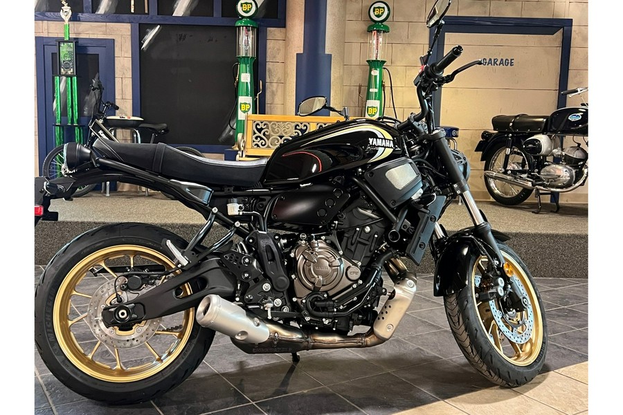 2025 Yamaha XSR700