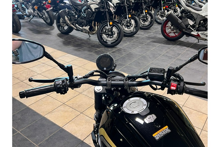 2025 Yamaha XSR700