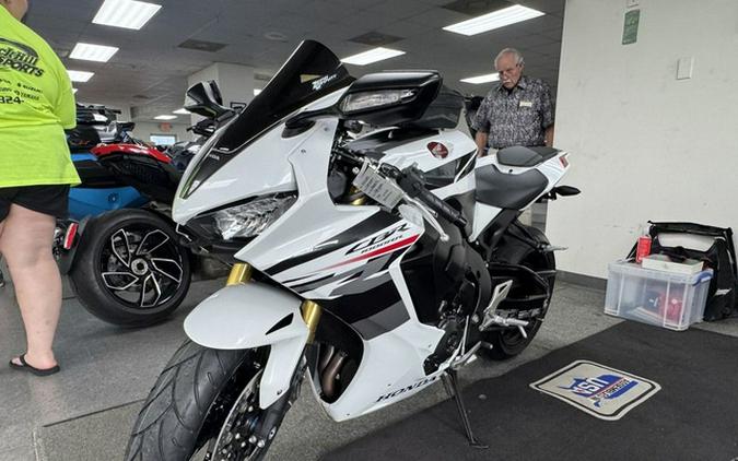 2025 Honda CBR10RRS