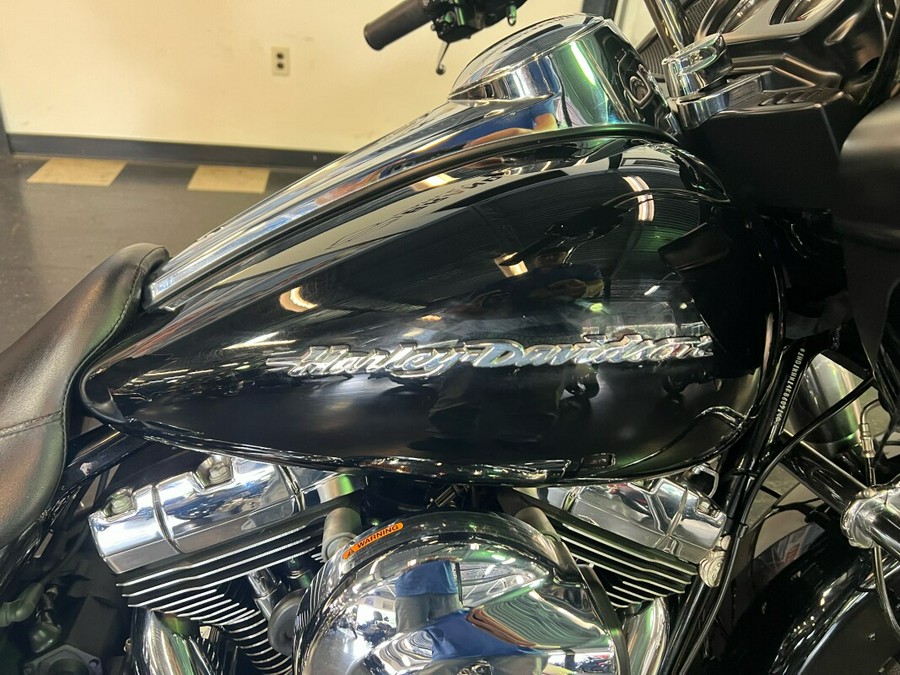 2015 Harley-Davidson Road Glide Vivid Black FLTRX