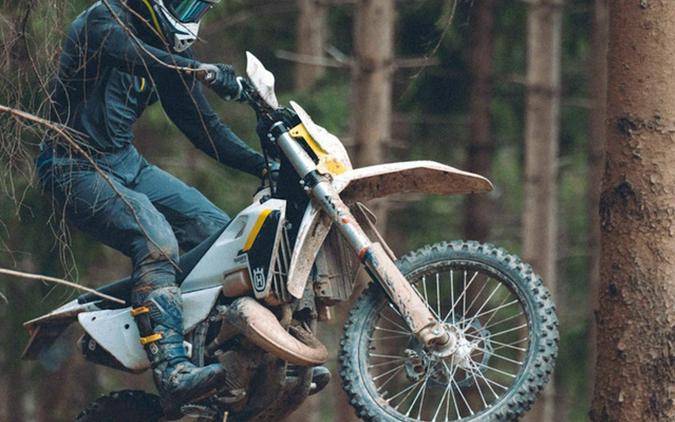 2025 Husqvarna TE 250 300