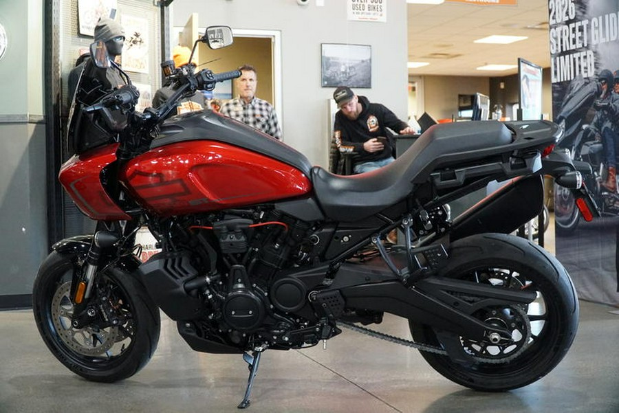 2025 Harley-Davidson® RA1250ST - Pan America® 1250 ST