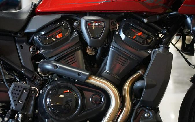 2025 Harley-Davidson® RA1250ST - Pan America® 1250 ST