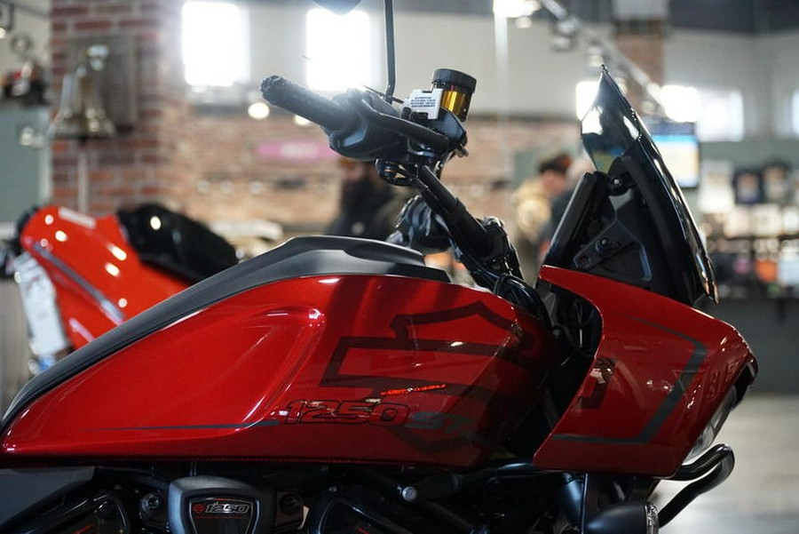 2025 Harley-Davidson® RA1250ST - Pan America® 1250 ST