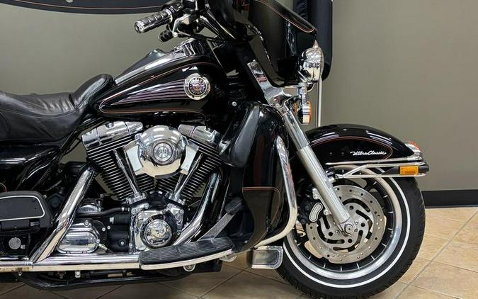 2002 Harley-Davidson® FLHTCU