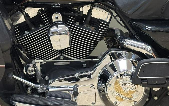 2002 Harley-Davidson® FLHTCU