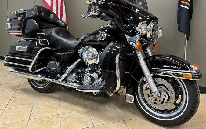 2002 Harley-Davidson® FLHTCU