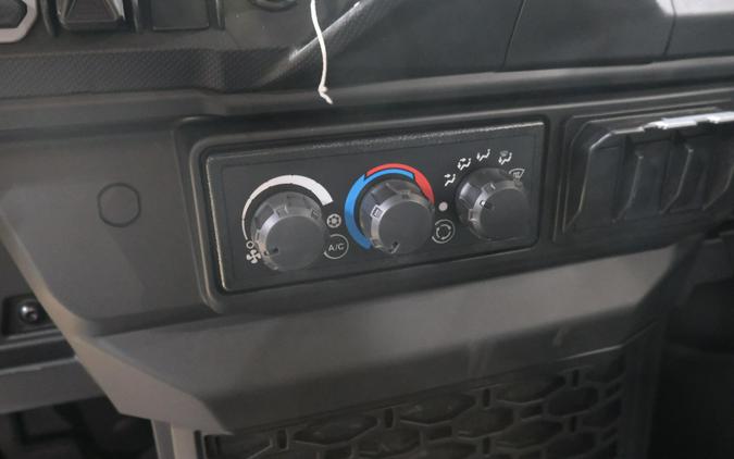2026 CAN-AM DEFENDER MAX LIMITED CAB HD11