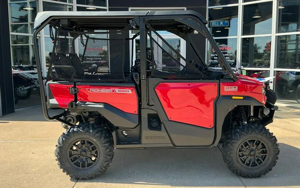 2026 Honda Pioneer 1000-5 Deluxe