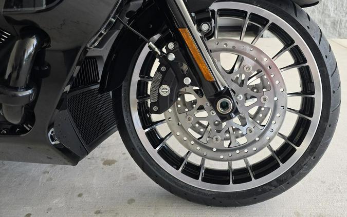 2026 Harley-Davidson® Road Glide Limited Vivid Black Black Trim