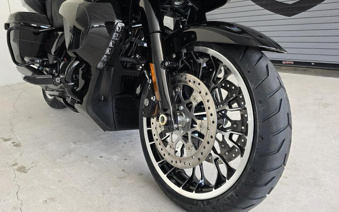 2026 Harley-Davidson® Road Glide Limited Vivid Black Black Trim