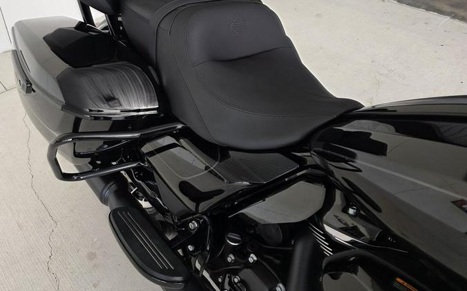 2026 Harley-Davidson® Road Glide Limited Vivid Black Black Trim