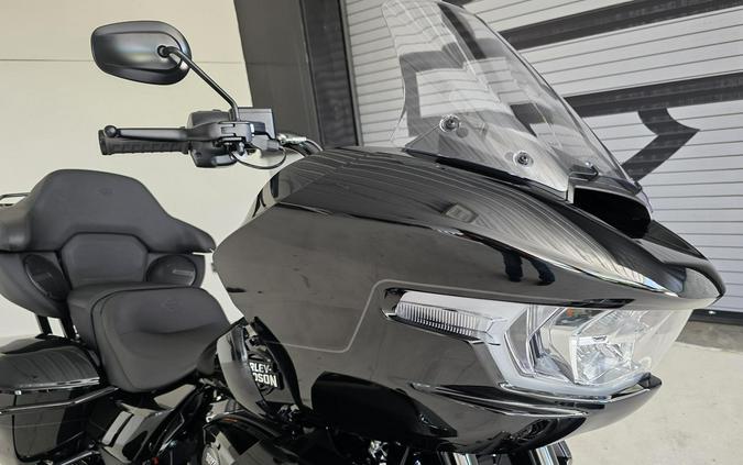 2026 Harley-Davidson® Road Glide Limited Vivid Black Black Trim