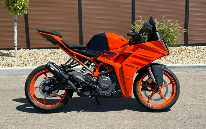 2024 KTM RC 390