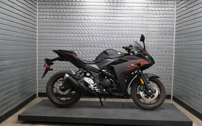 2017 YAMAHA YZF-R3 ABS