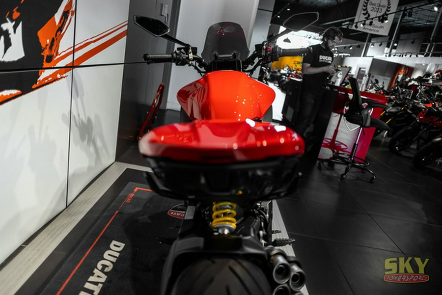 2023 Ducati Diavel V4 Ducati Red