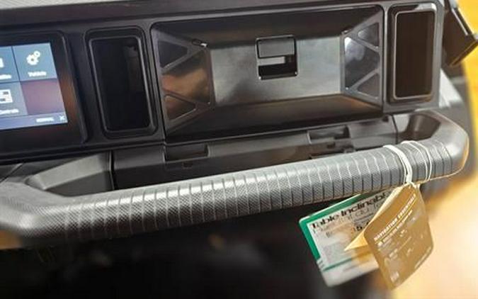 2026 Can-Am Defender MAX Lone Star HD11