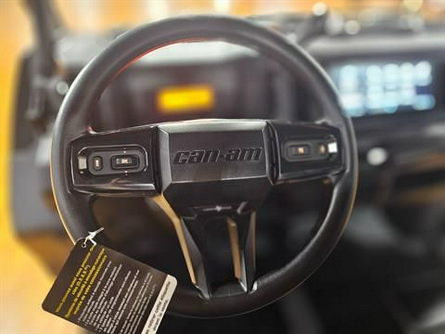 2026 Can-Am Defender MAX Lone Star HD11