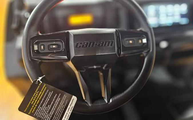 2026 Can-Am Defender MAX Lone Star HD11