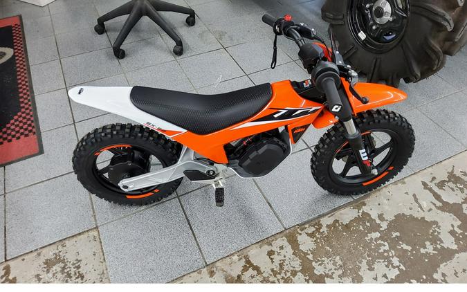 2024 KTM SX-E2