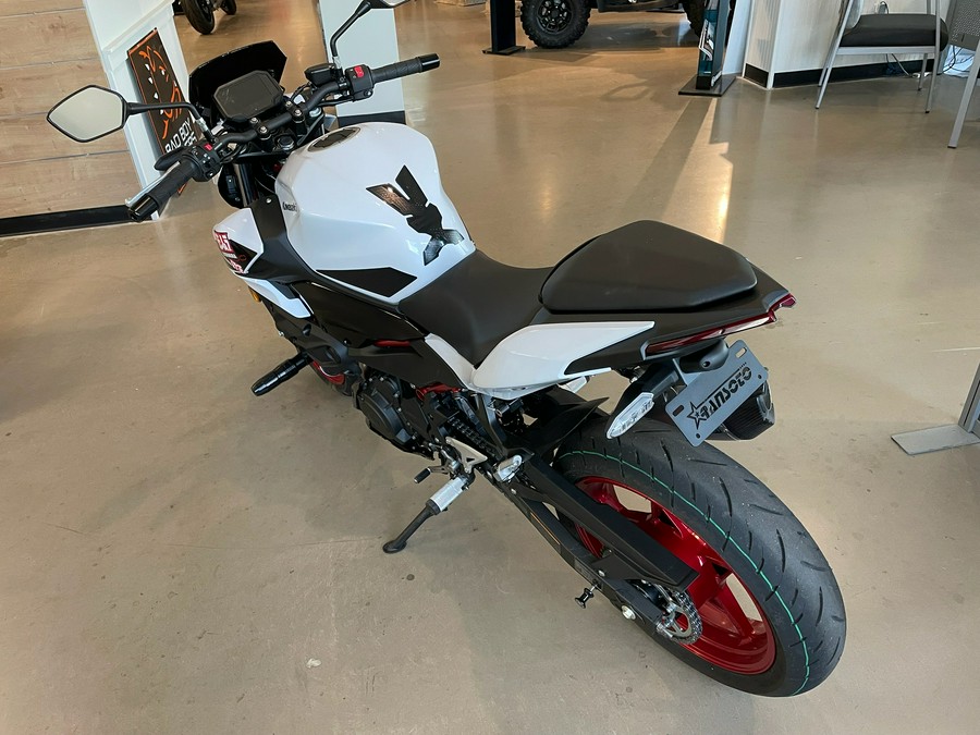 2026 Kawasaki Z500 SE ABS