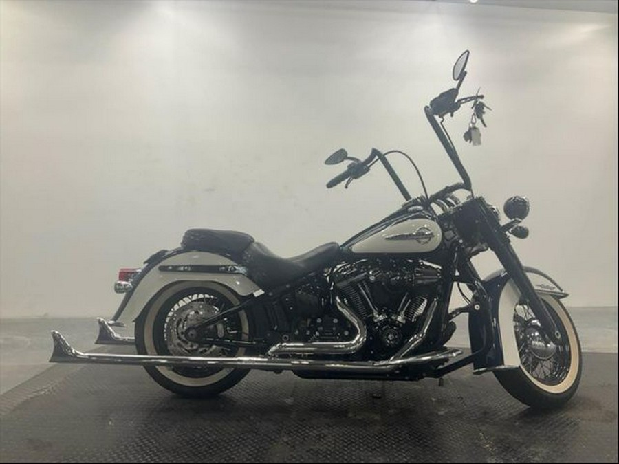 2019 Harley-Davidson Softail Heritage Classic 114