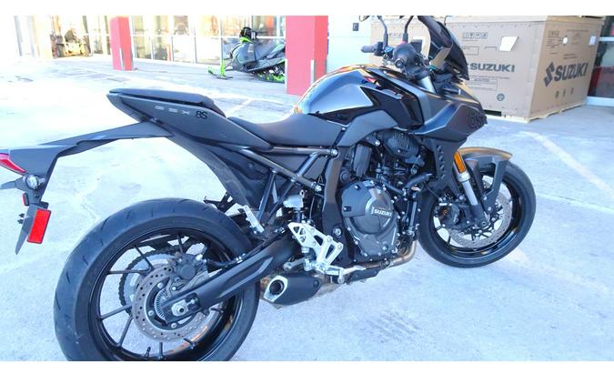 2023 Suzuki GSX-8S