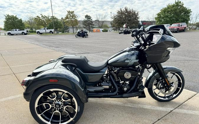 2026 Harley-Davidson Road Glide 3 Iron Horse Metallic