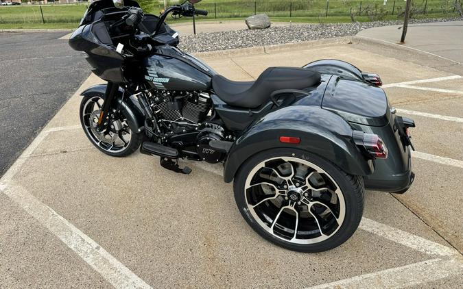 2026 Harley-Davidson Road Glide 3 Iron Horse Metallic
