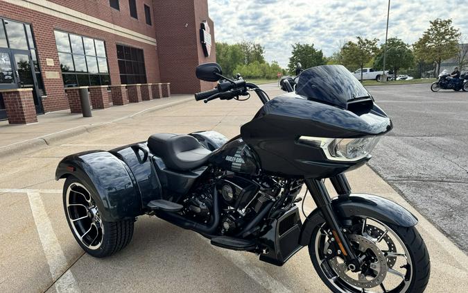 2026 Harley-Davidson Road Glide 3 Iron Horse Metallic