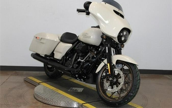 Harley-Davidson Street Glide ST 2023 FLHXST 069479 WHITE SAND PRL