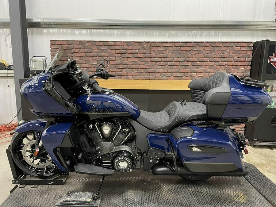 2024 Indian Motorcycle® Pursuit® Dark Horse® with PowerBand Audio Package Springfield Blue