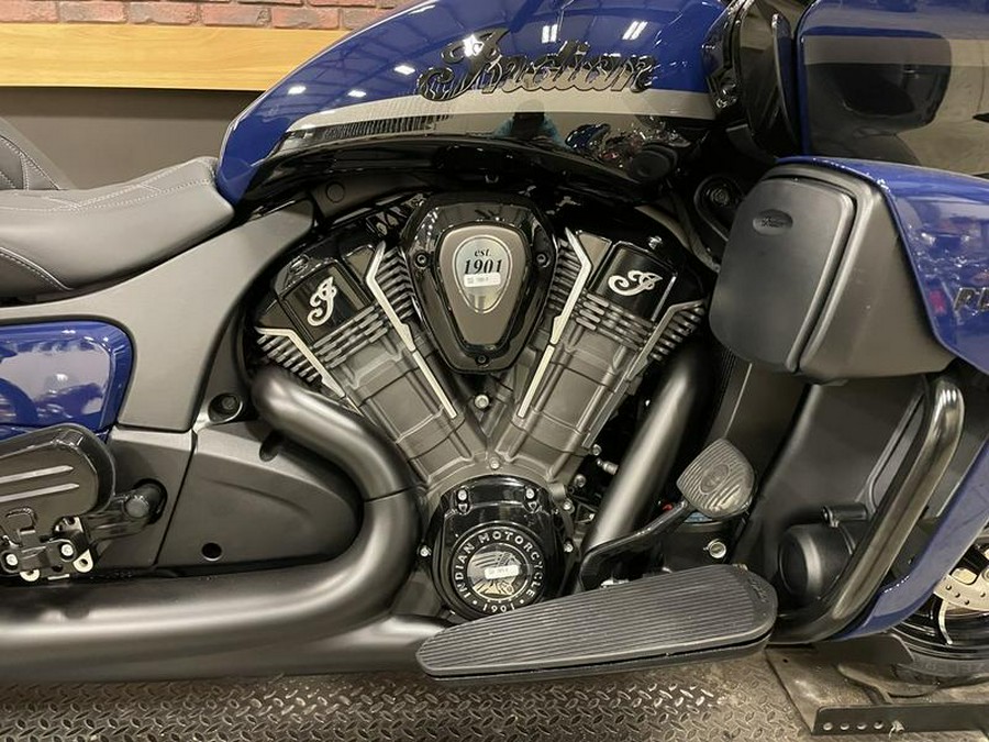 2024 Indian Motorcycle® Pursuit® Dark Horse® with PowerBand Audio Package Springfield Blue