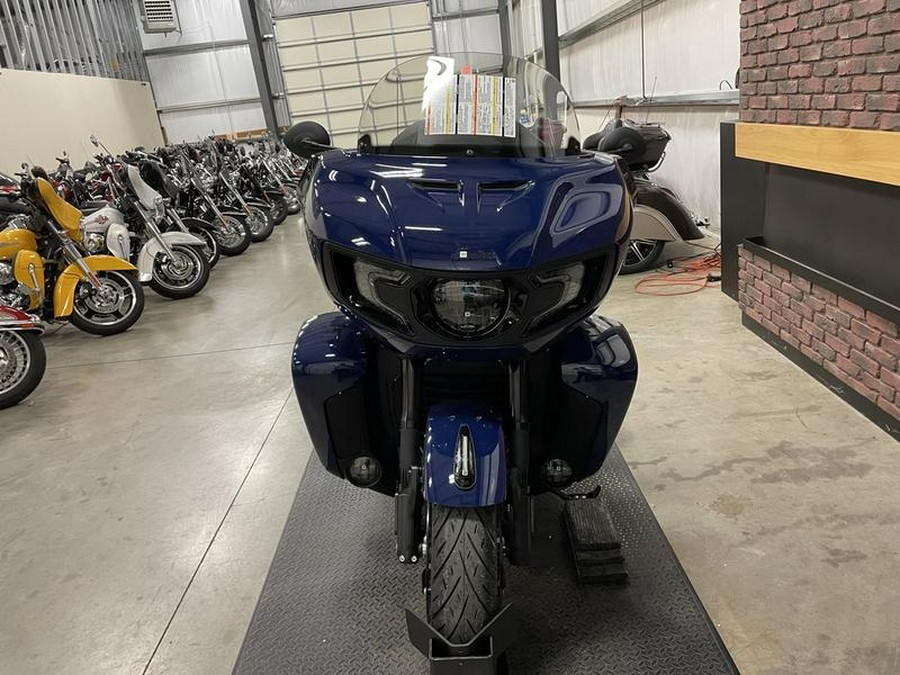 2024 Indian Motorcycle® Pursuit® Dark Horse® with PowerBand Audio Package Springfield Blue