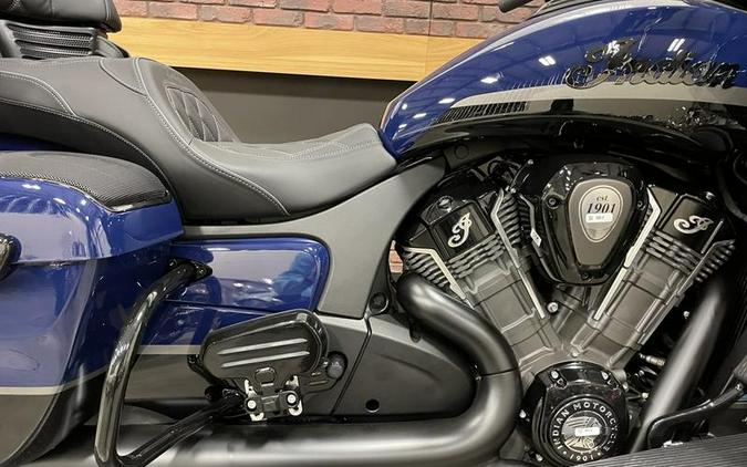 2024 Indian Motorcycle® Pursuit® Dark Horse® with PowerBand Audio Package Springfield Blue