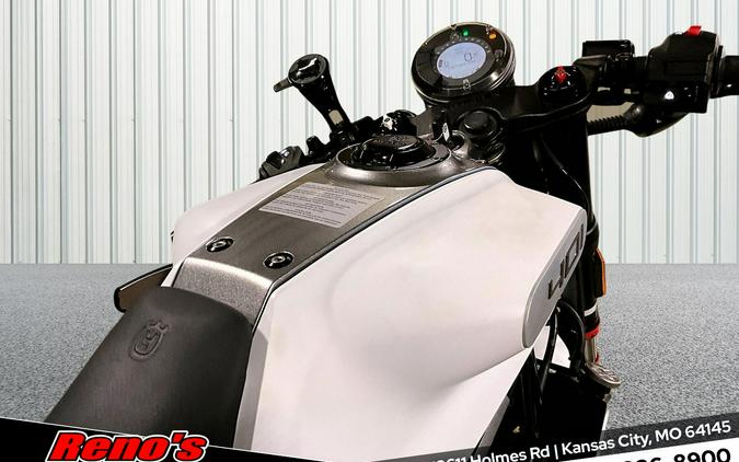 2022 Husqvarna Motorcycles Svartpilen 401